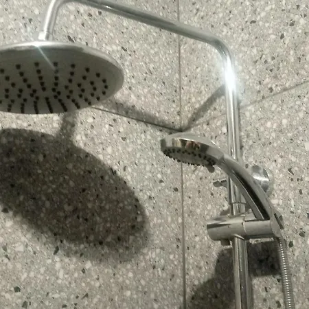 1-комнатная вип уровня посуточно в ужгороде. ул.другетов Uzhhorod